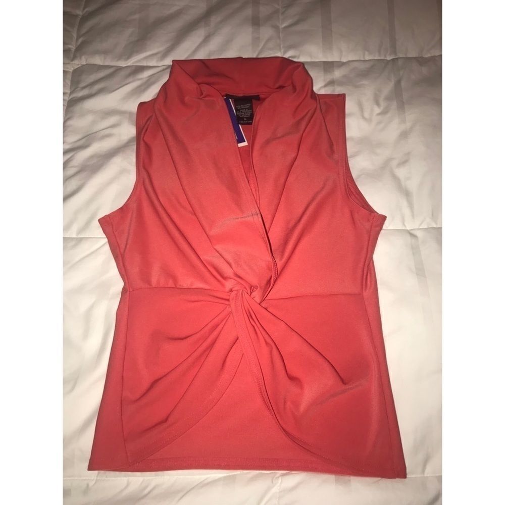 Express Top Cropped Length With Knotted Front, Small, New